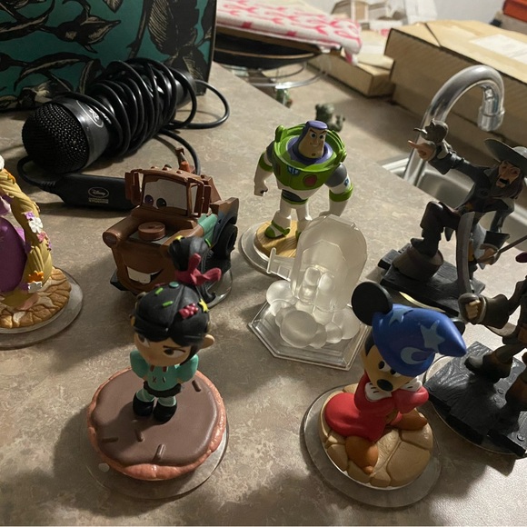 Lot of 19 characters for Disney infinity wii. - Picture 4 of 7
